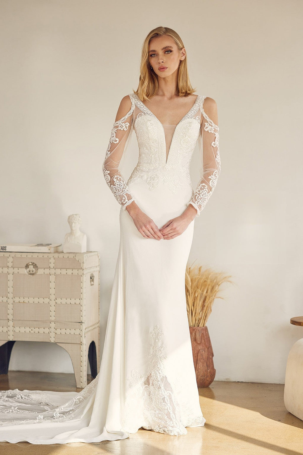 Elegant Cold Shoulder Lace Wedding Gown with Train NXJE916