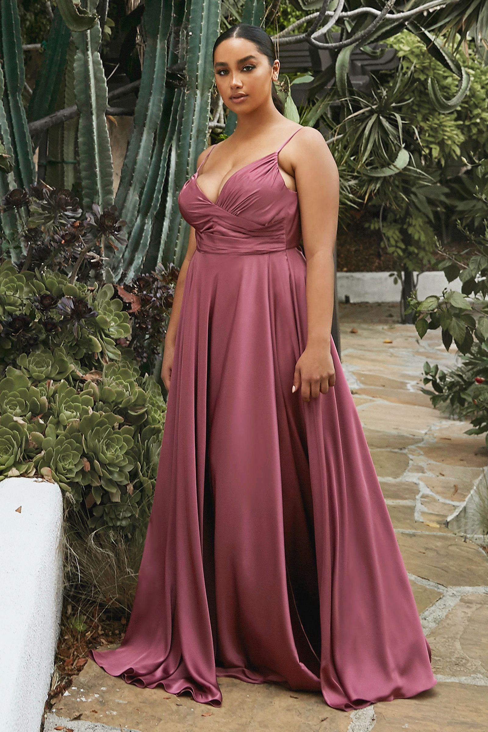 SWEETHEART NECKLINE SOFT SATIN A-LINE CURVY FIT CD7485C