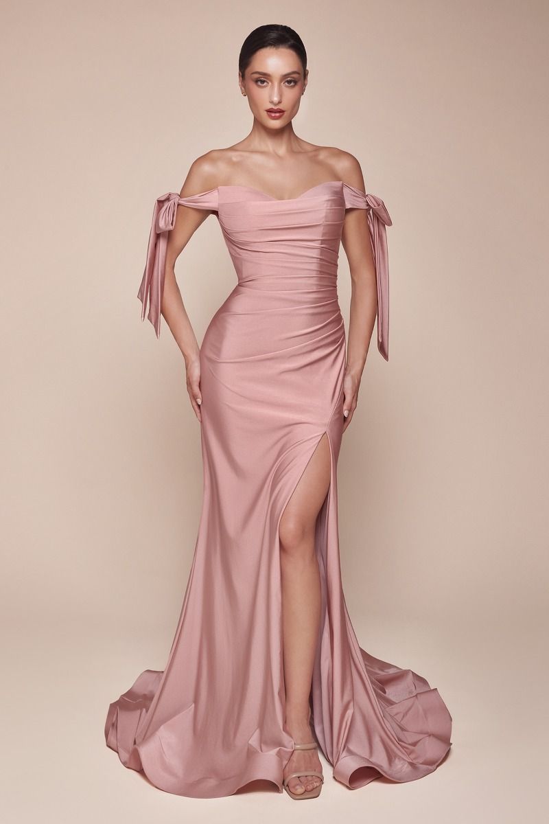 Plus Size Off-Shoulder Ruched Satin Gown with Slit – Curve-Hugging Elegance CDCD943C