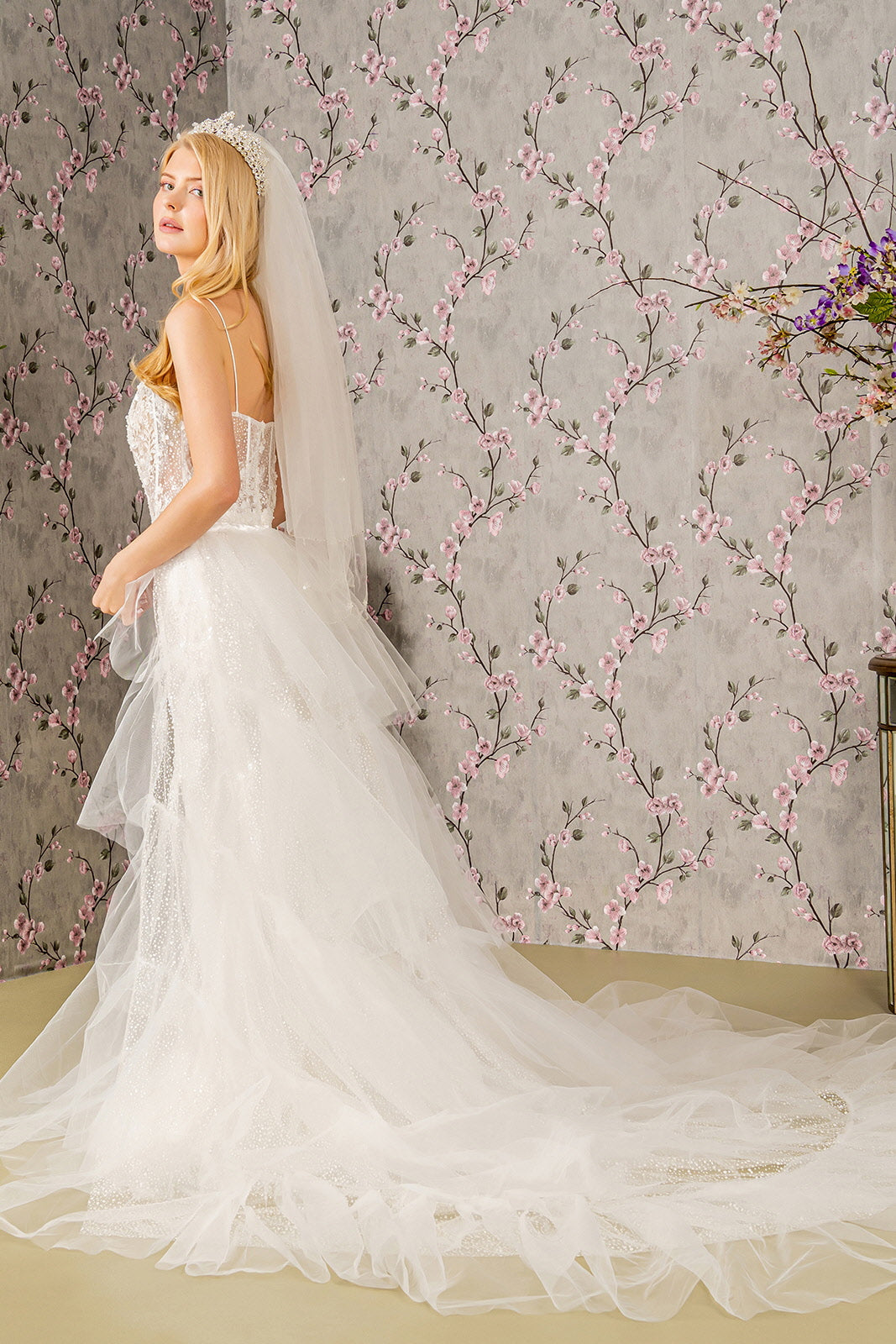 Embroidery Bead Mesh Mermaid w/ Mesh Long Cape Long Wedding Dress GLGL3425